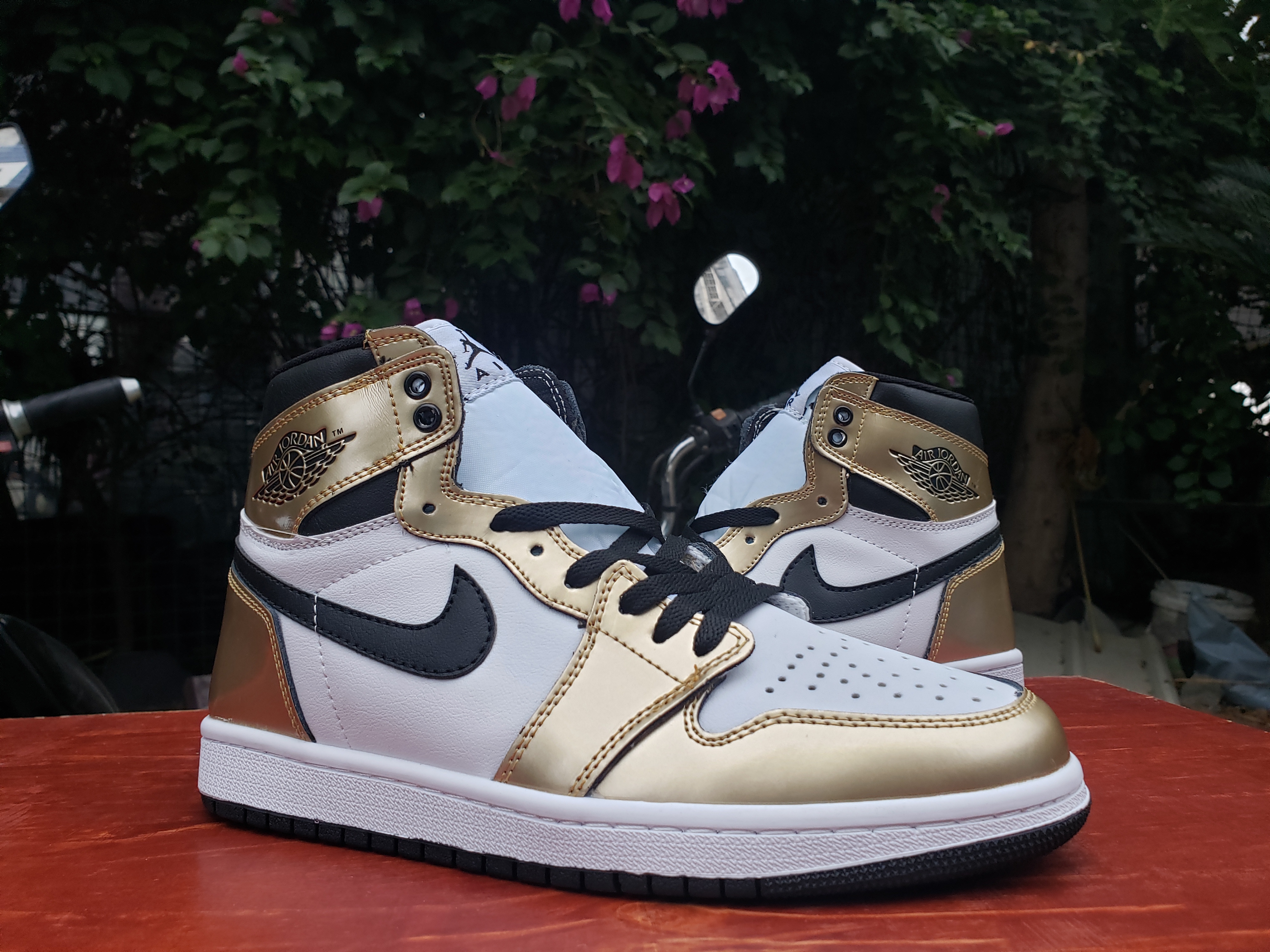 2020 Air Jordan 1 Retro White Gold Black Shoes